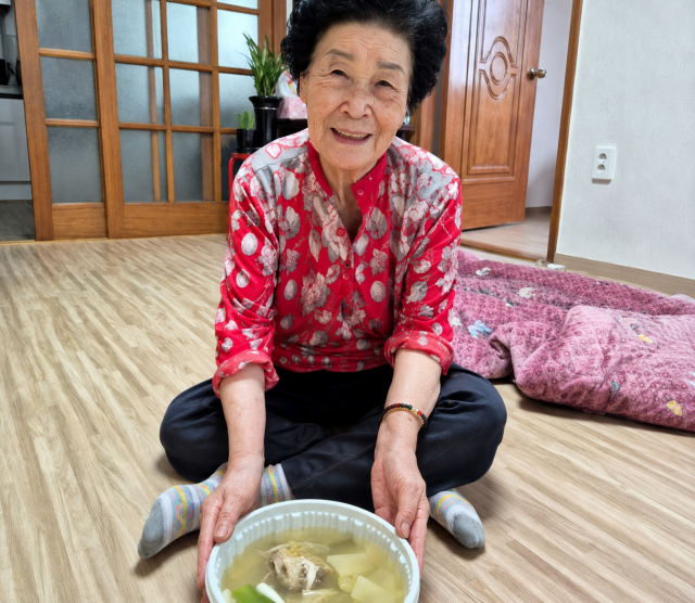 명품어담, 독거노인 식사 지원 20인분으로 확대… 매달 따뜻한 나눔 이어가