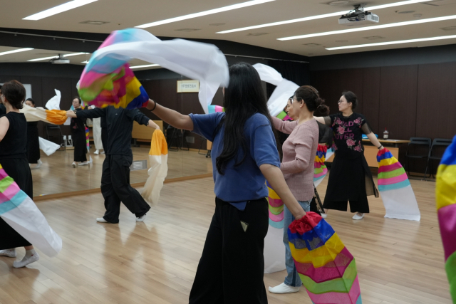 서울돈화문국악당, 전통무용을 배우고 무대에서 완성하다